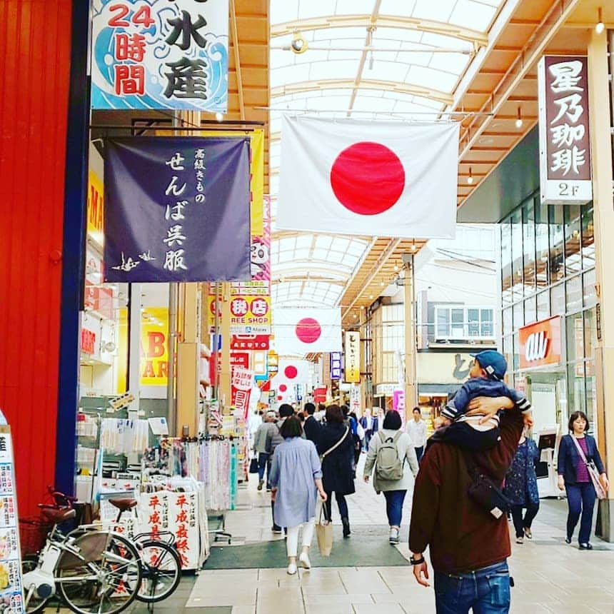 川崎亜沙美さんのインスタグラム写真 - (川崎亜沙美Instagram)「いつも有り難うございます☺️ 平成は沢山の幸せに出逢えました☺️ ほんとに ありがとう。  そして 令和へ Let's Go！  楽しみです！ これからも宜しくお願い致しますー！  亜沙美 #川崎亜沙美 #平成 #朝ドラ　#カーネーション　#岸和田　#だんじり #コシノジュンコ　さん　#ファッション#wedding #weddingdress #令和」4月30日 23時49分 - asami__kawasaki