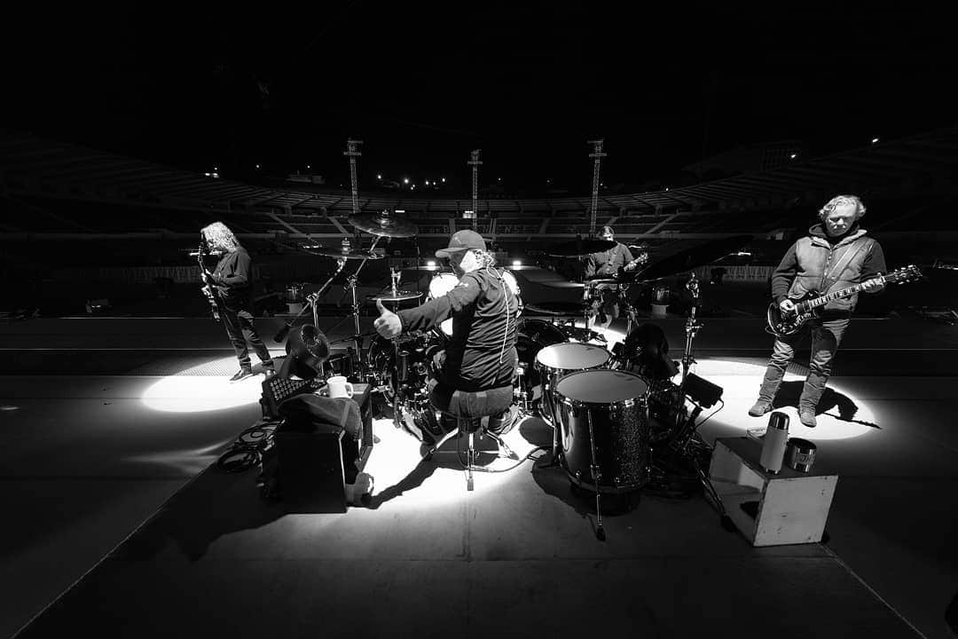 メタリカさんのインスタグラム写真 - (メタリカInstagram)「Rehearsing in Lisbon. #MetInLisbon #WorldWired #Metallica . . 📷's: Brett Murray & Jeff Yeager」4月30日 23時55分 - metallica