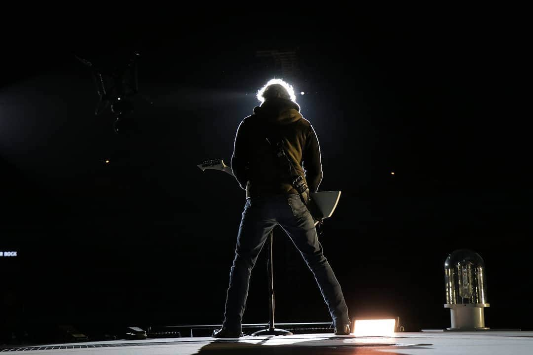 メタリカさんのインスタグラム写真 - (メタリカInstagram)「Rehearsing in Lisbon. #MetInLisbon #WorldWired #Metallica . . 📷's: Brett Murray & Jeff Yeager」4月30日 23時55分 - metallica