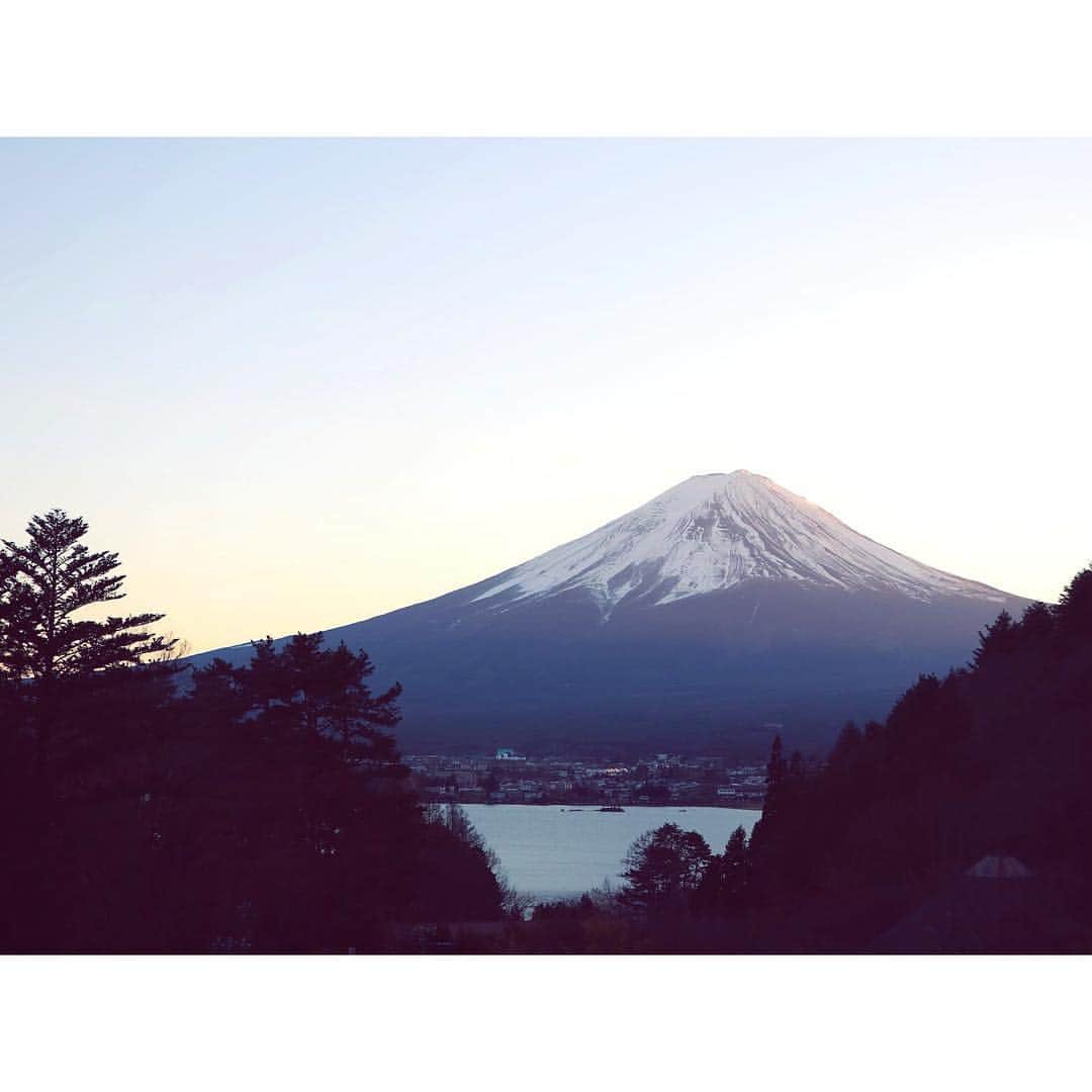 繁田美貴さんのインスタグラム写真 - (繁田美貴Instagram)「*＊ 平成が終わろうとしています。 色々なことに、感謝です。 #平成最後 の投稿 #いつかの #富士山 #平成 #ありがとうございました！！」4月30日 23時56分 - handa_miki