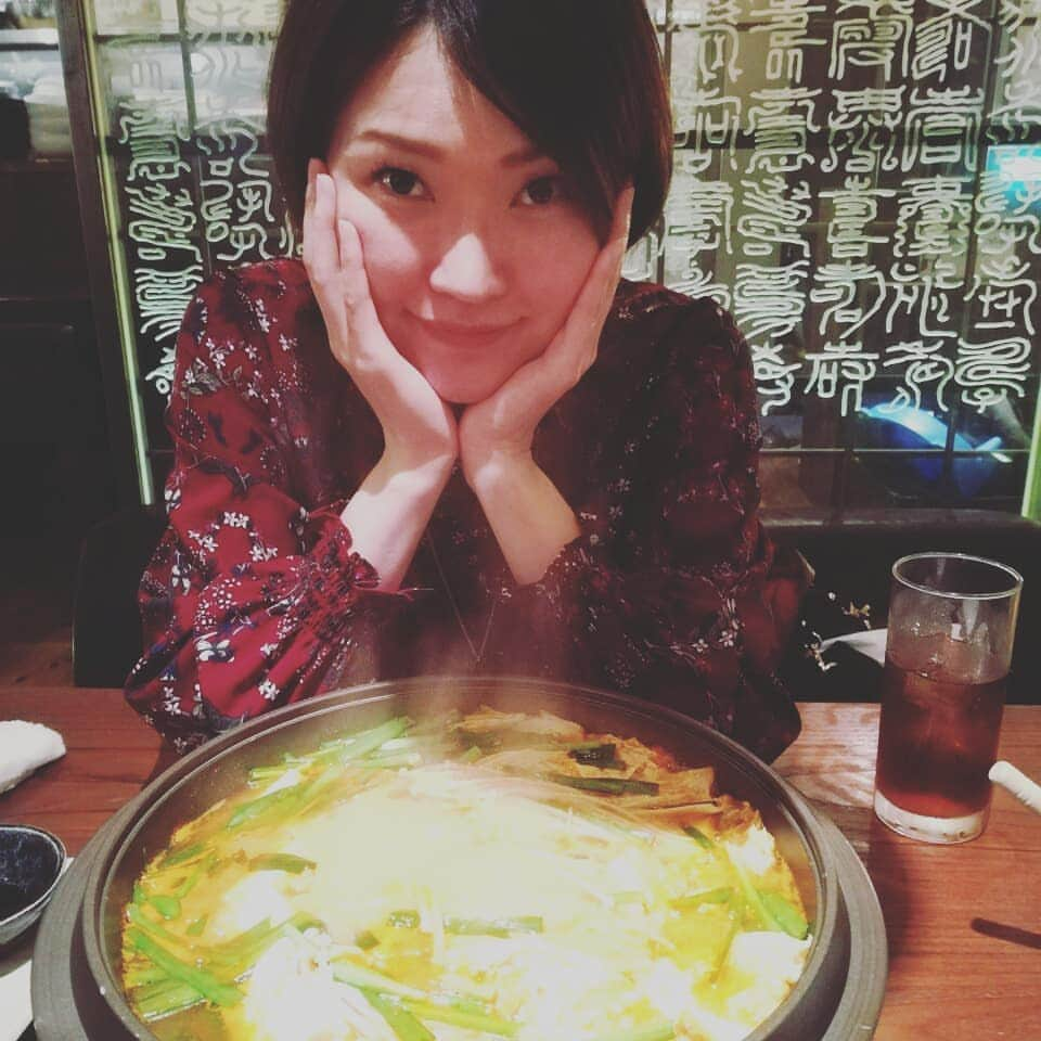 村田千鶴さんのインスタグラム写真 - (村田千鶴Instagram)「・ 平成最後の晩餐😋 . なぜか五日市中心 . . #韓河hana #コプチャンチョンゴル #SIEBEN #五日市 . . . #平成最後の日 #平成最後の晩餐 #ありがとう平成 #よろしく令和 . . #コプチャンチョンゴルちづる」4月30日 23時59分 - muratachizuru