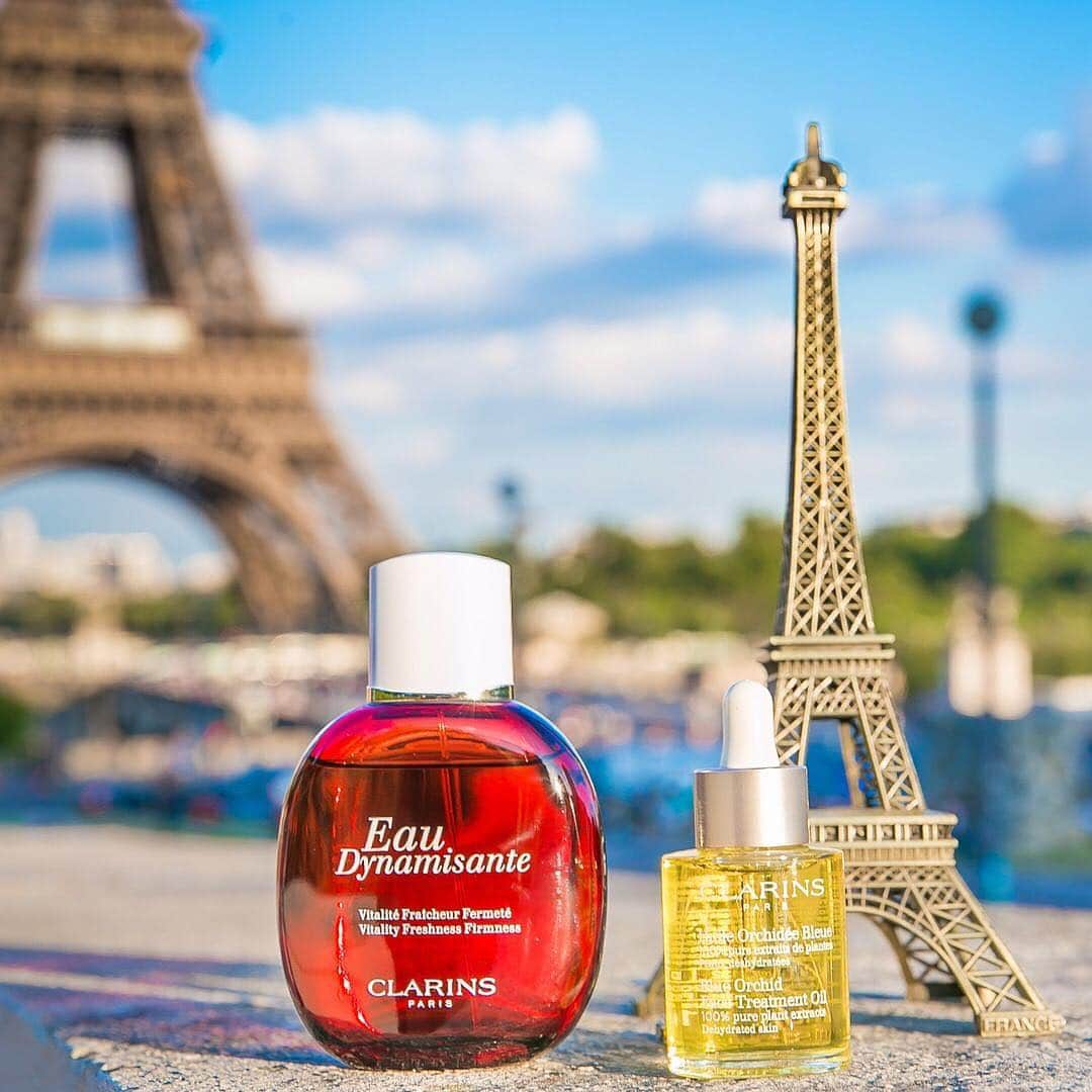 Clarins Middle Eastさんのインスタグラム写真 - (Clarins Middle EastInstagram)「Symbols of French beauty. 🇫🇷 رموز الجمال الفرنسي. 🇫🇷 #Clarins #ItsAllAboutYou #Paris #FrenchBeauty」4月30日 23時59分 - clarinsmiddleeast