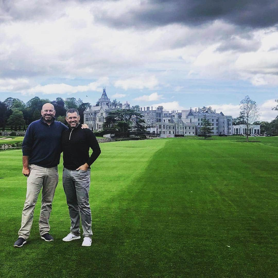 リー・ウエストウッドさんのインスタグラム写真 - (リー・ウエストウッドInstagram)「@theadaremanor @mrtbjorn Thank you for a great couple of days! See you again soon ☘️🥃🏌🏽‍♂️」5月1日 0時02分 - westwood_lee