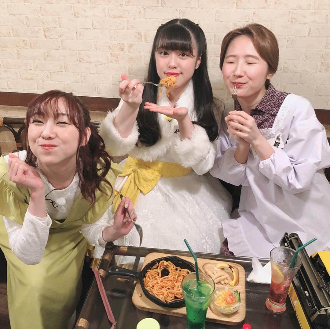 須田亜香里さんのインスタグラム写真 - (須田亜香里Instagram)「4月30日(火)東海テレビ24:55〜 【SKE48のバズらせます！】 （ @ske48buzz ） 今回は岩井ジョニ男さん（ @iwaigawa_jonio_iwai ）をバズ先輩にお迎えしました！ SKEは内山命さんと竹内彩姫ちゃん！  #ske48バズ #岩井ジョニ男 さん  #昭和レトロ #喫茶店  #さきぽん #初めての #鉄板ナポリタン」5月1日 0時22分 - akarisuda