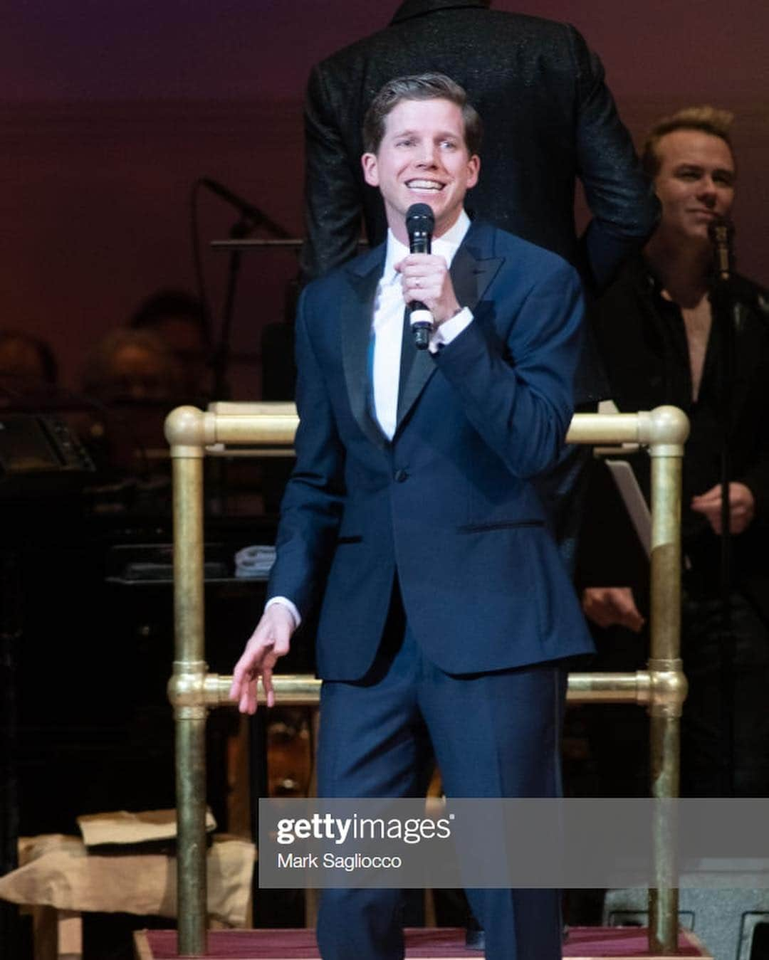 シンディ・ローパーさんのインスタグラム写真 - (シンディ・ローパーInstagram)「Thank you @thenewyorkpops and @stevenreineke. And to all my friends who came out to perform and support. I am so grateful. What a magical night! ✨✨✨ Photos: #MarkSagliocco @gettyentertainment」5月1日 1時19分 - cyndilauper