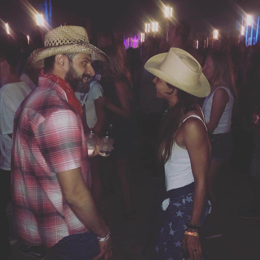 ジェシカ・ゾアのインスタグラム：「This is 🇺🇸 :) ❤️🤠💙 #stagecoaching」