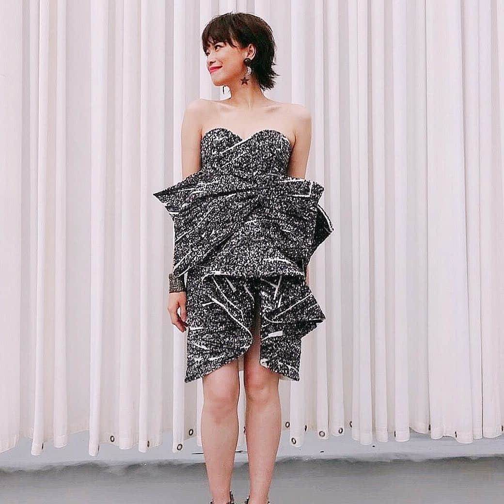 Moschinoさんのインスタグラム写真 - (MoschinoInstagram)「Moschino @iamfeliciachin #feliciachin #moschino @itsjeremyscott」5月1日 2時03分 - moschino