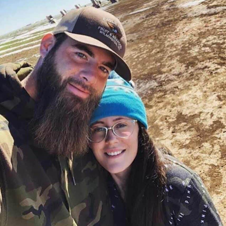 E! Onlineさんのインスタグラム写真 - (E! OnlineInstagram)「#TeenMom's Jenelle Evans' husband David Eason allegedly shot and killed her dog Nugget. Link in bio. (📷: Instagram)」5月1日 11時59分 - enews