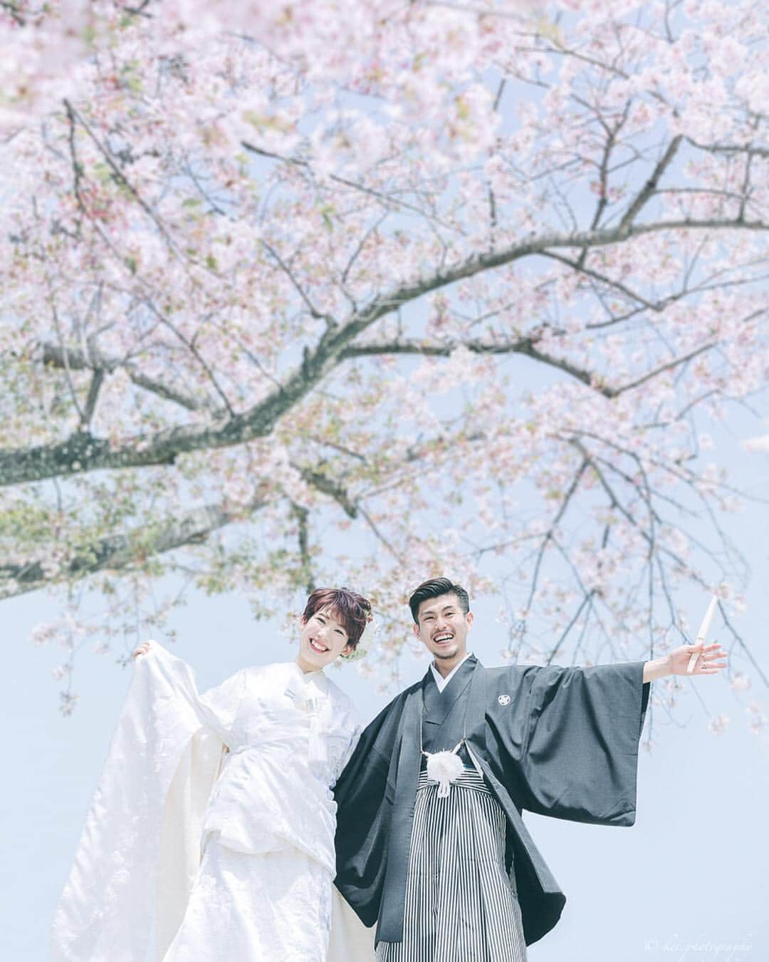 keiさんのインスタグラム写真 - (keiInstagram)「Fukuoka - Japan . . #wedding #portrait #cherryblossam . . #weddingphotography #tokyocameraclub #igersjp #ig_phos #japan_daytime_view #photo_jpn #canon_photos #good_portraits_world #my_eos_photo #japanesestyle #lovers_nippon_portrait #ig_japan #engagementphoto #instagramjapan #jp_portrait部 #空 #桜 #一眼レフ #写真好きな人と繋がりたい #写真撮ってる人と繋がりたい #プレ花嫁 #チェリフォト #和装婚礼 #ポートレート #前撮り #カップルフォト #ウエディング」5月1日 12時04分 - kei.photography