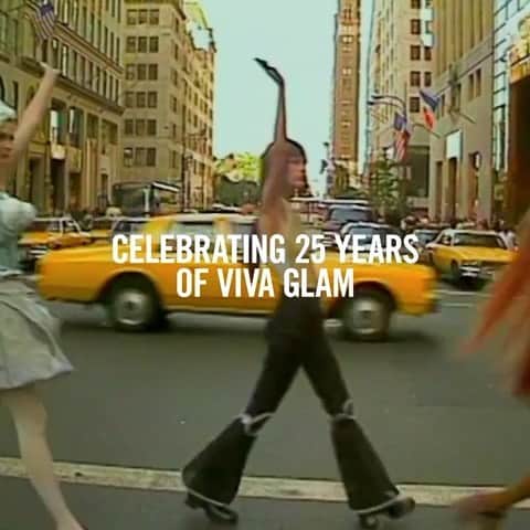 M∙A∙C Cosmetics Japanのインスタグラム：「⠀ 1994年からスタートした社会貢献プログラム、 ビバ グラムは、おかげさまで25周年を迎えます！！ #VIVAGLAM #ビバグラム ⠀ *全国発売5/1 (公式オンラインショップ発売 5/7) ⠀ ⠀ ⠀ ⠀ ⠀ ⠀ #MACCosmeticsJapan #MACコスメ #MACCosmetics #MAC #コスメ #メイク #MACリップ #マットリップ #LIP #赤リップ #REDLIP #LIPSTICK #MACLIP #限定」