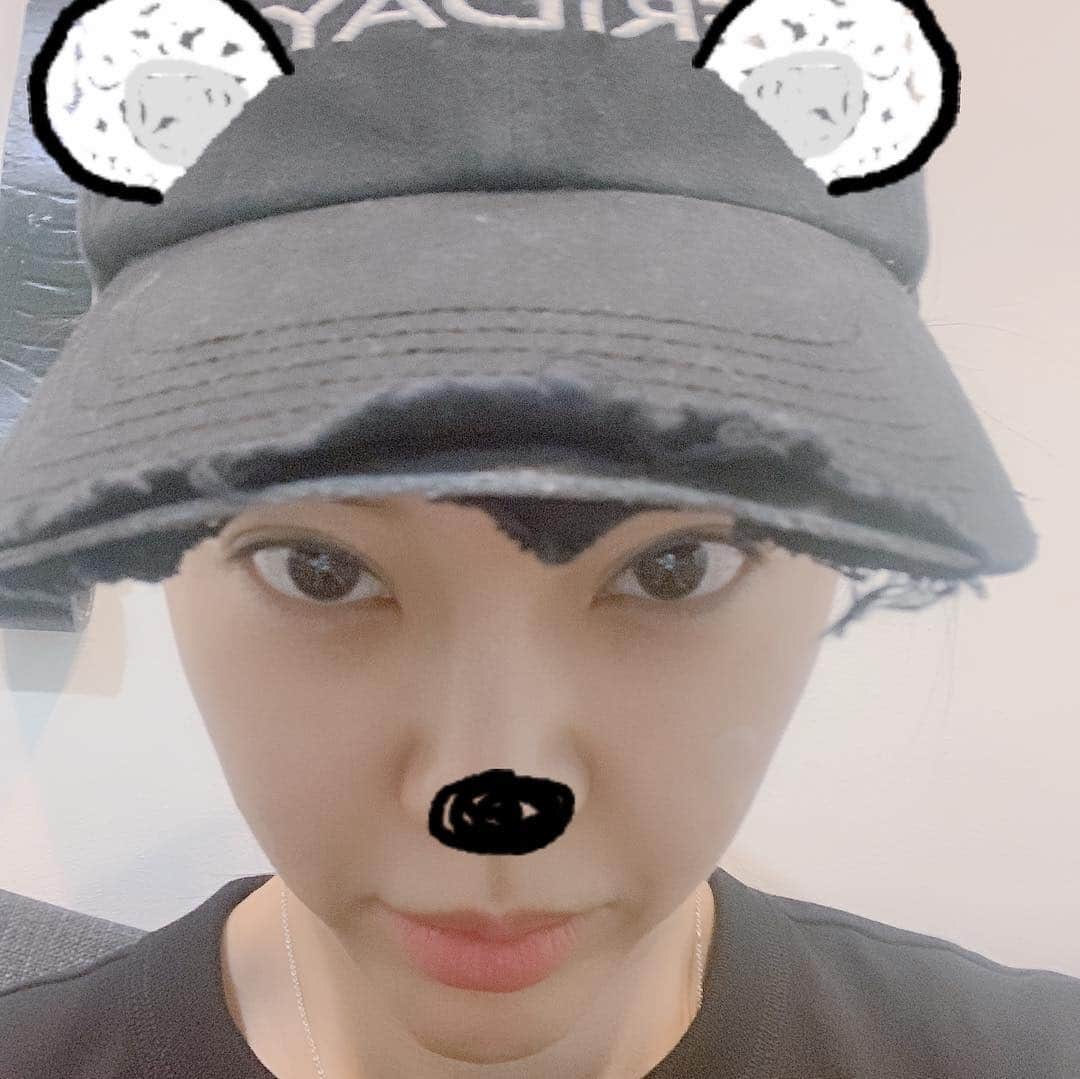 ペク・チヨンさんのインスタグラム写真 - (ペク・チヨンInstagram)「#귀여운 #새로운스티커 찍어보기 ㅋㅋㅋㅋ난 아직 귀엽다 난 아직 귀엽다 ㅋㅋㅋ」5月1日 12時49分 - baekzyoung