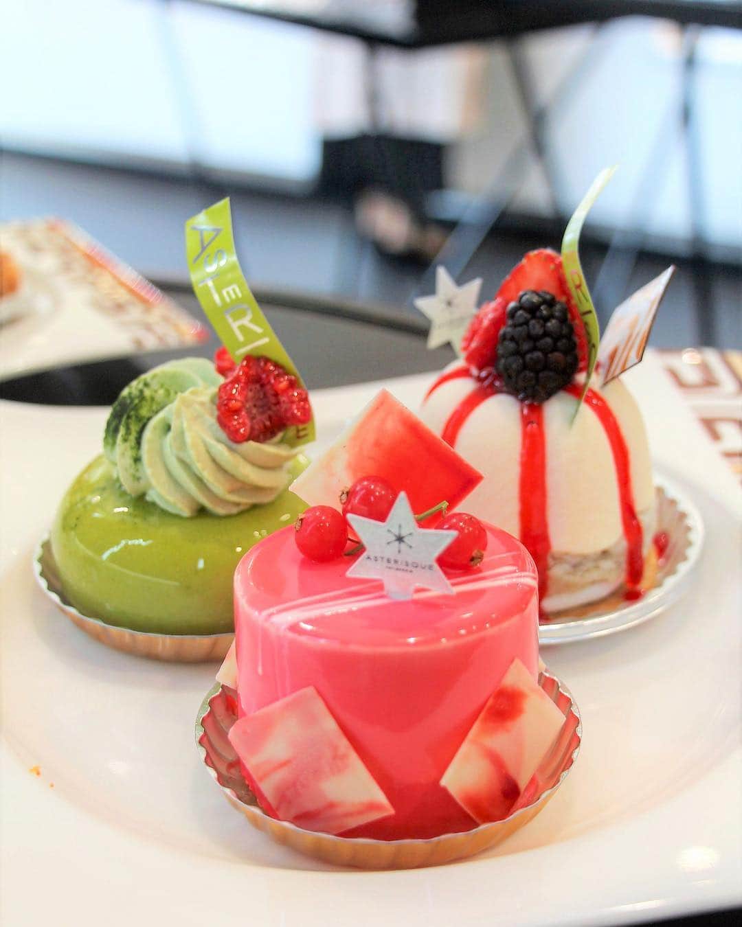 Li Tian の雑貨屋さんのインスタグラム写真 - (Li Tian の雑貨屋Instagram)「No need to explain why Mayday is one of my favourite days besides it being a public holiday~~暖暖的五月正式开始 • • #dairycreameatsjp #japan #japanese #tokyo #東京#desserts #igersjp #retrip_gourmet #japan #yummy #igfood  #foodporn  #instafood #vscofood #gourmet #カフェ  #bonappetit #cafe #ケーキ #デザート #スイーツ #cake #delicious #burpple #sweets #sgfoodies #matcha #東京スイーツ」5月1日 12時56分 - dairyandcream