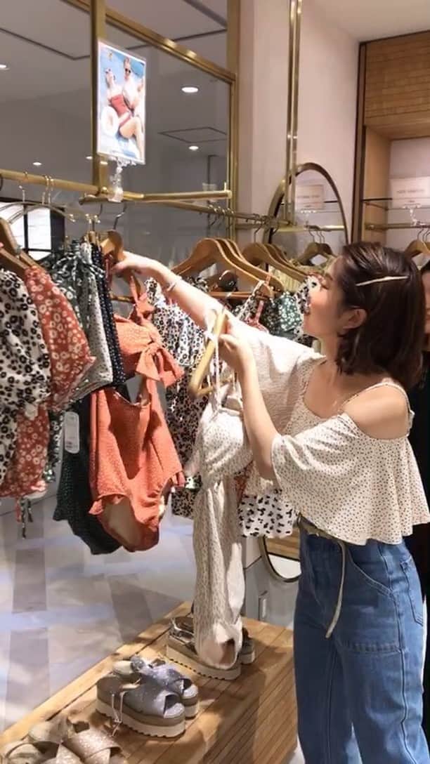 mina hinokuchiのインスタグラム：「4/28配信の2019年のswimwearをご紹介いたします♪」