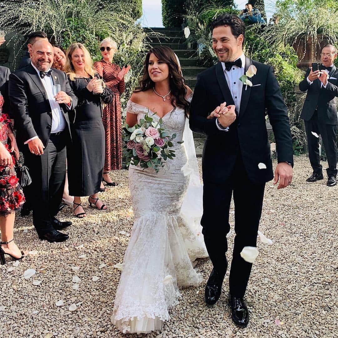 E! Onlineさんのインスタグラム写真 - (E! OnlineInstagram)「Sorry everyone, DeLuca is off the market! He's stepping out of the OR to his wedding in Italy at the link in our bio. (📷: @giacomo_gianniotti)」5月1日 4時00分 - enews