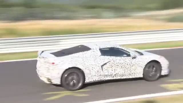 ファンクマスター・フレックスのインスタグラム：「I’m patiently waiting!!! It’s looks good in action!!! 2020 Corvette!!!! What y’all think?」