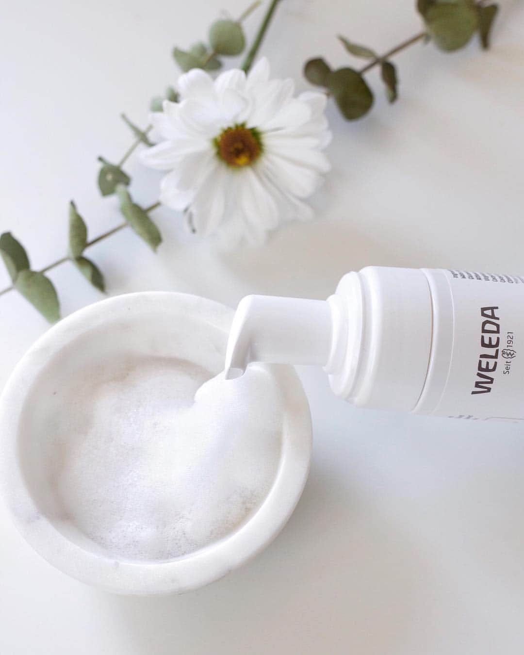 Weledaのインスタグラム：「We have something exciting launching soon! Can you guess what it is? 🍃Head over to our Instagram story to find out and to enter for a get a chance to sample our newest product!#TextureTuesday」