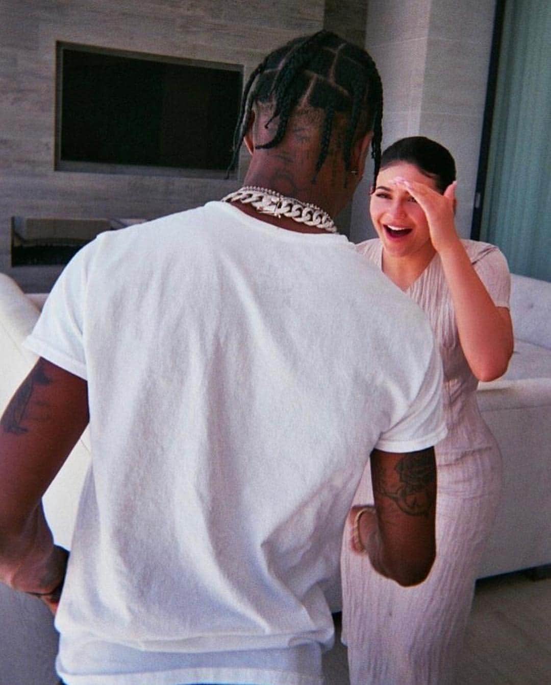 E! Onlineさんのインスタグラム写真 - (E! OnlineInstagram)「"My real life bestie and hubby all wrapped into one... Let's f--k around and have another baby. 🤪” -Kylie Jenner (📷: @kyliejenner)」5月1日 4時45分 - enews