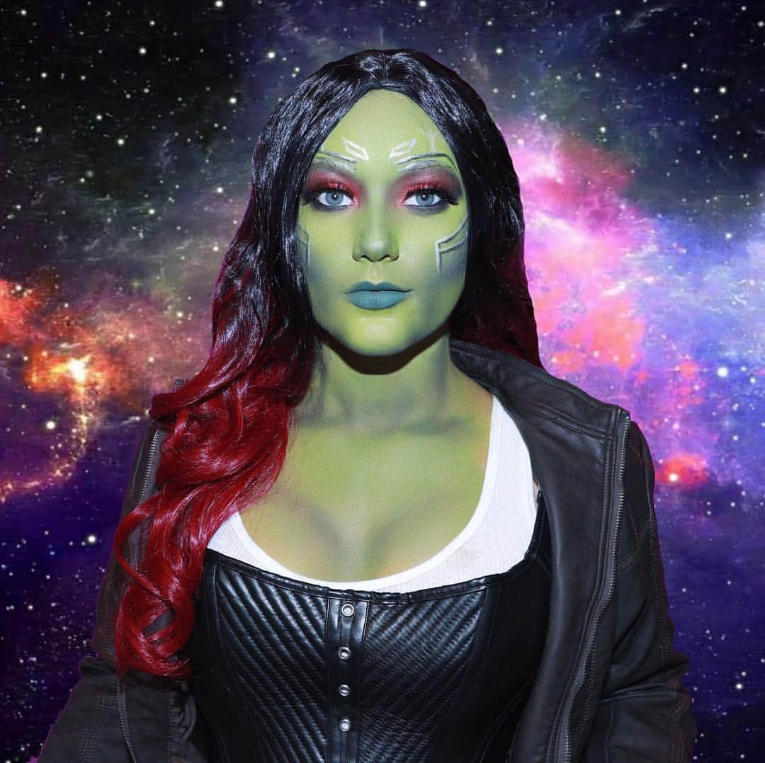 Tarte Cosmeticsさんのインスタグラム写真 - (Tarte CosmeticsInstagram)「Throwback to one of our favorite Halloween tutorials we created, #Gamora 🛸 💥 Who is your favorite #Marvel character? #tartetalk #avengersendgame」5月1日 5時26分 - tartecosmetics