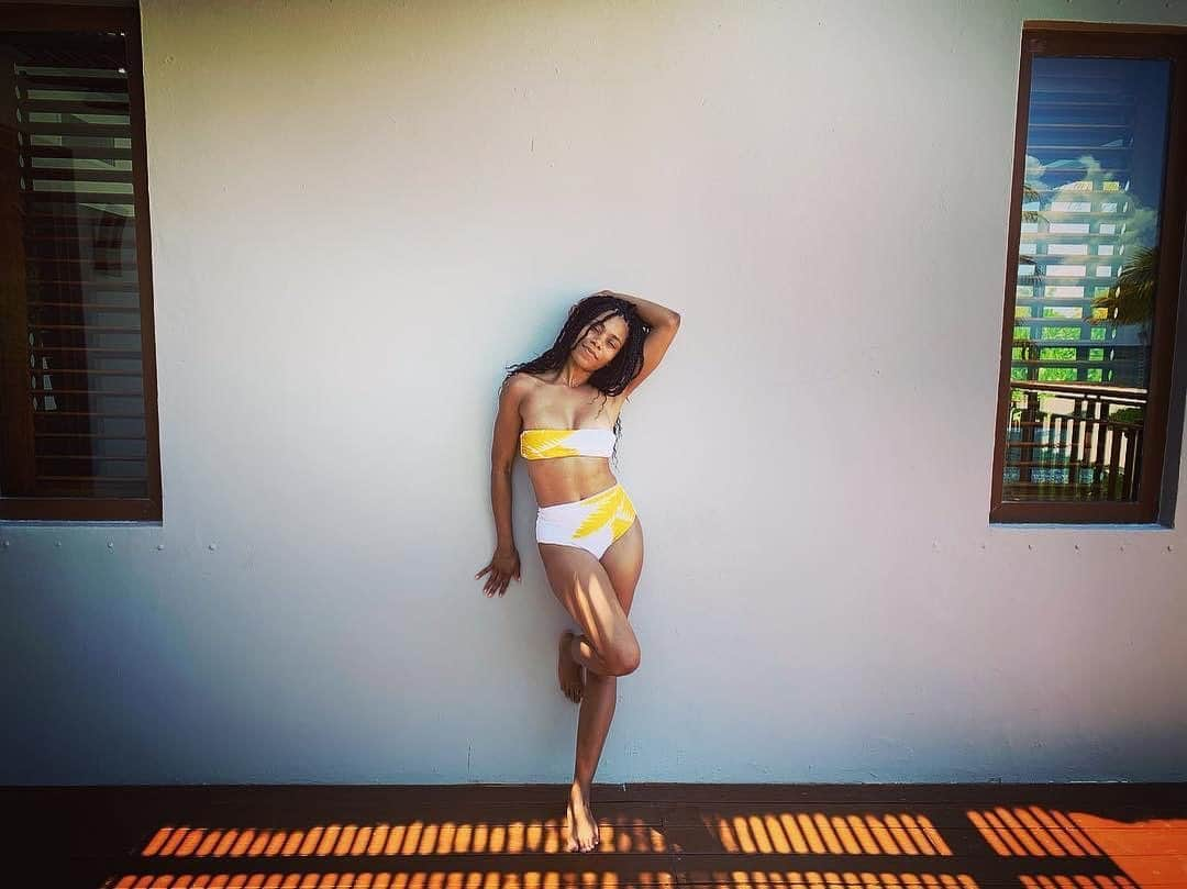 Kelly McCrearyさんのインスタグラム写真 - (Kelly McCrearyInstagram)「First new swimsuit in almost 3 years. Prepare to see it on the gram for the next 3. 📷: @petechatmon」5月1日 5時18分 - seekellymccreary