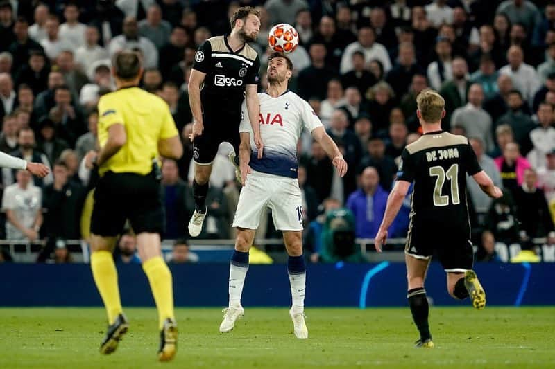 デイリー・ブリントさんのインスタグラム写真 - (デイリー・ブリントInstagram)「Love This Fighting Spirit! ❌❌❌ Proud of this team, lets keep on going! #UCL」5月1日 6時40分 - blinddaley