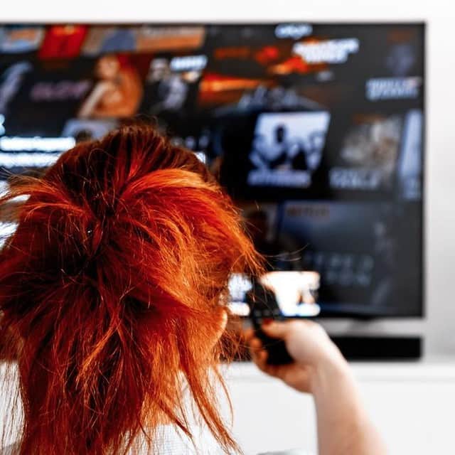 VICEさんのインスタグラム写真 - (VICEInstagram)「Comcast customers are using more data than ever before, but restrictive broadband caps are set to clash with trends like 4K video streaming. 👾 Read more from @motherboardvice at the link in bio.」5月1日 7時01分 - vice