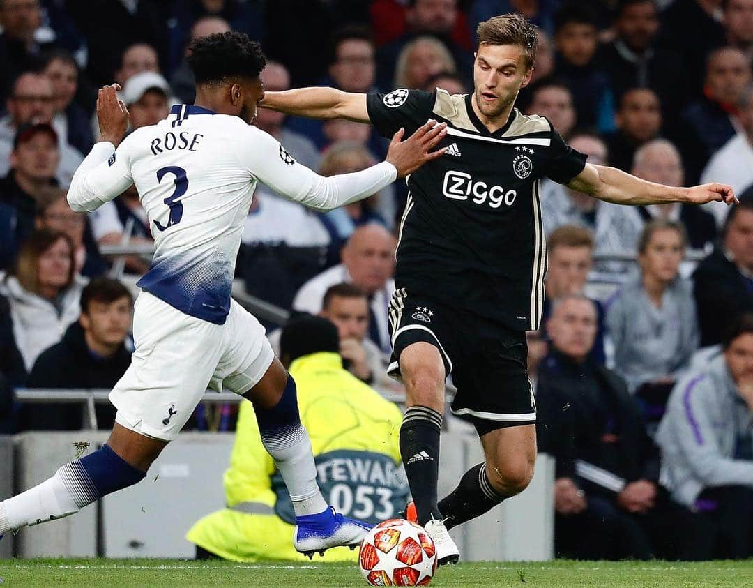 ジョエル・フェルトマンさんのインスタグラム写真 - (ジョエル・フェルトマンInstagram)「Good result in the first leg of the @championsleague semis, next: the Dutch cup final! 💪❌❌❌ #ajax #wijzijnajax」5月1日 7時04分 - joelveltman