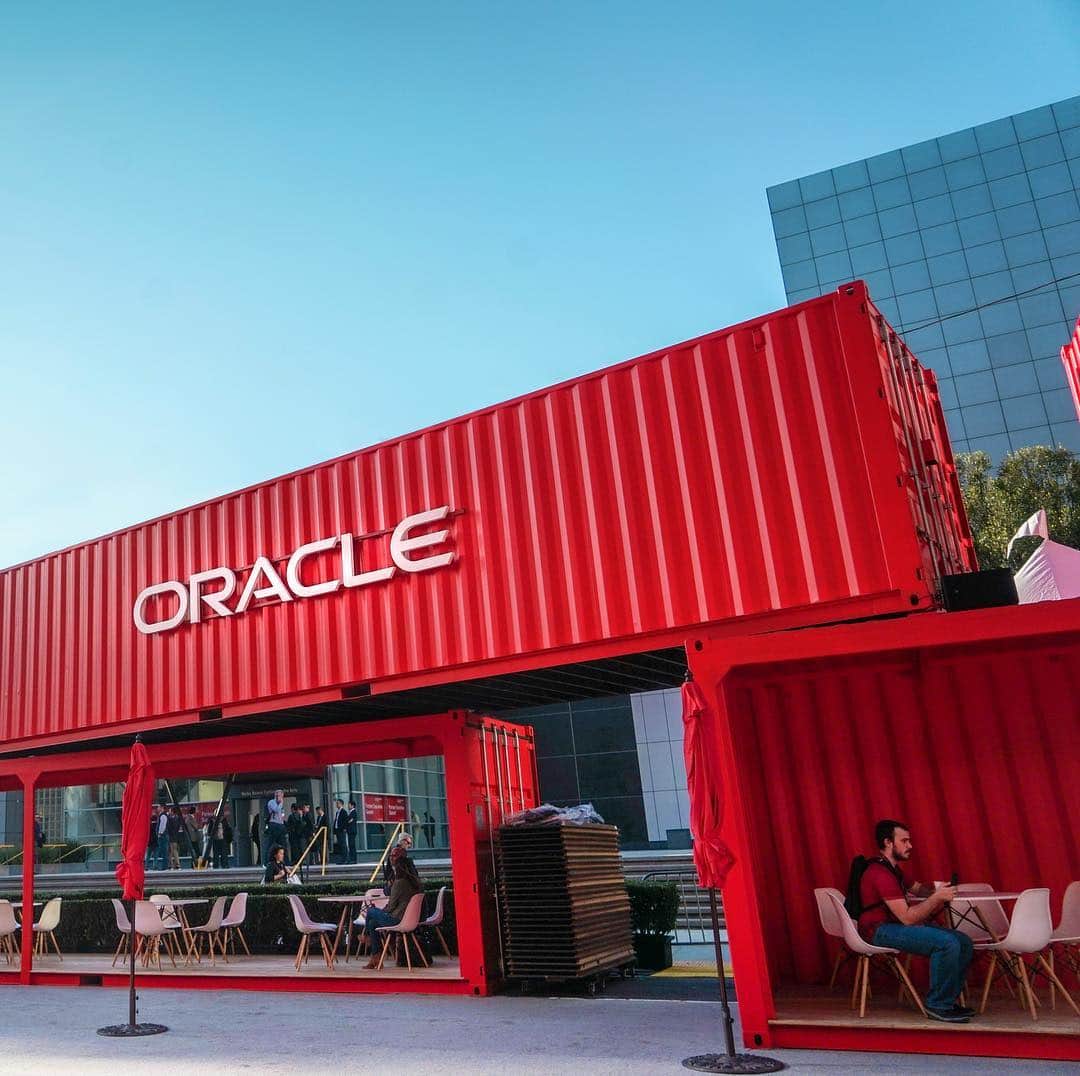 Oracle Corp. （オラクル）さんのインスタグラム写真 - (Oracle Corp. （オラクル）Instagram)「Are you in? Watch us paint the city of San Francisco red once again for Oracle OpenWorld 2019 from September 16-19! Learn how to do more with your #applications, adopt new #technologies, and network with product experts and your peers. Don’t miss out on our biggest event of the year. #OOW19 is one you won’t want to miss!」5月1日 7時41分 - oracle
