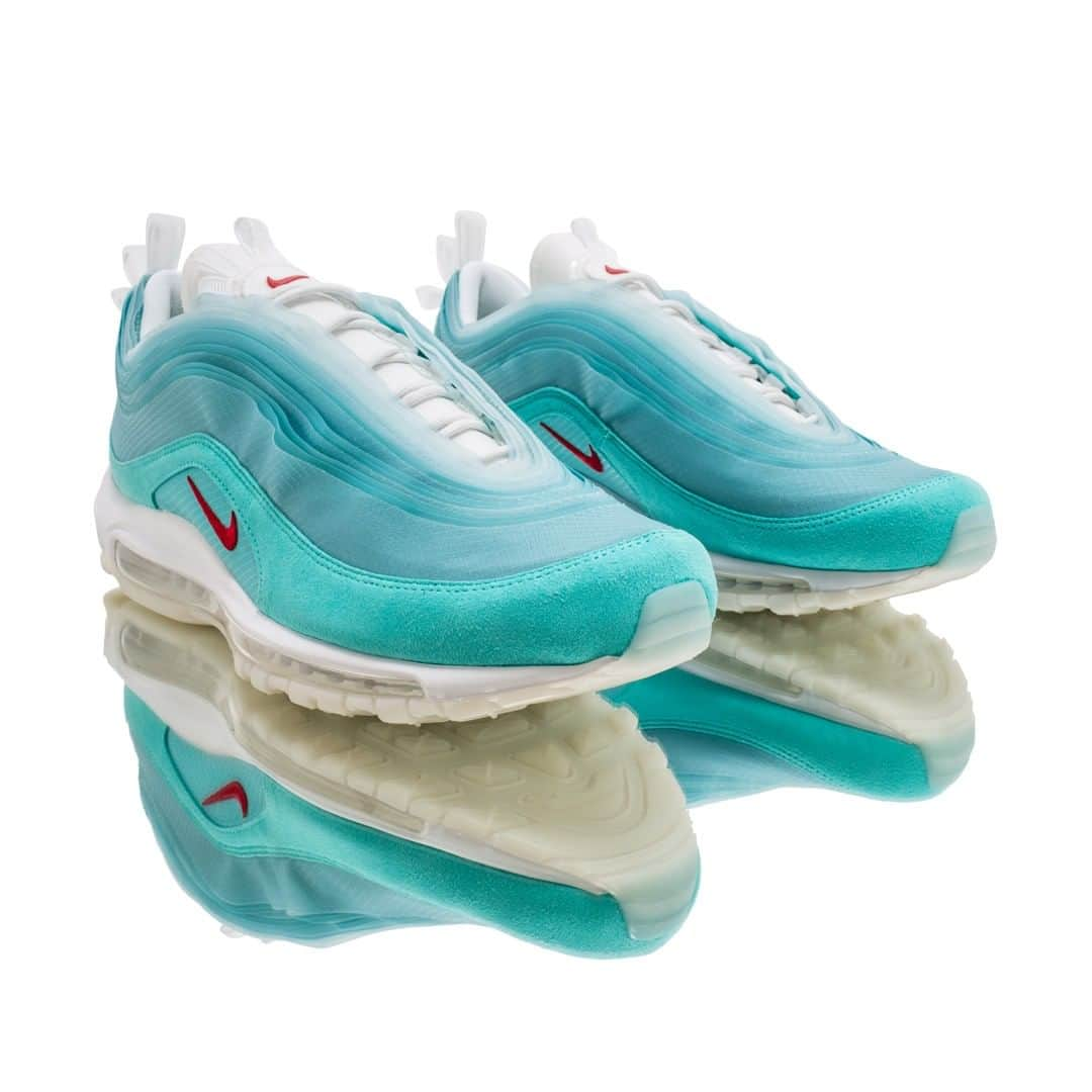 Flight Clubさんのインスタグラム写真 - (Flight ClubInstagram)「As apart of Nike's "On Air" design initiative, comes the Air Max 97 "Shanghai Kaleidoscope" personifying the blue hue and lush clouds of the Shanghai skies.」5月1日 8時30分 - flightclub