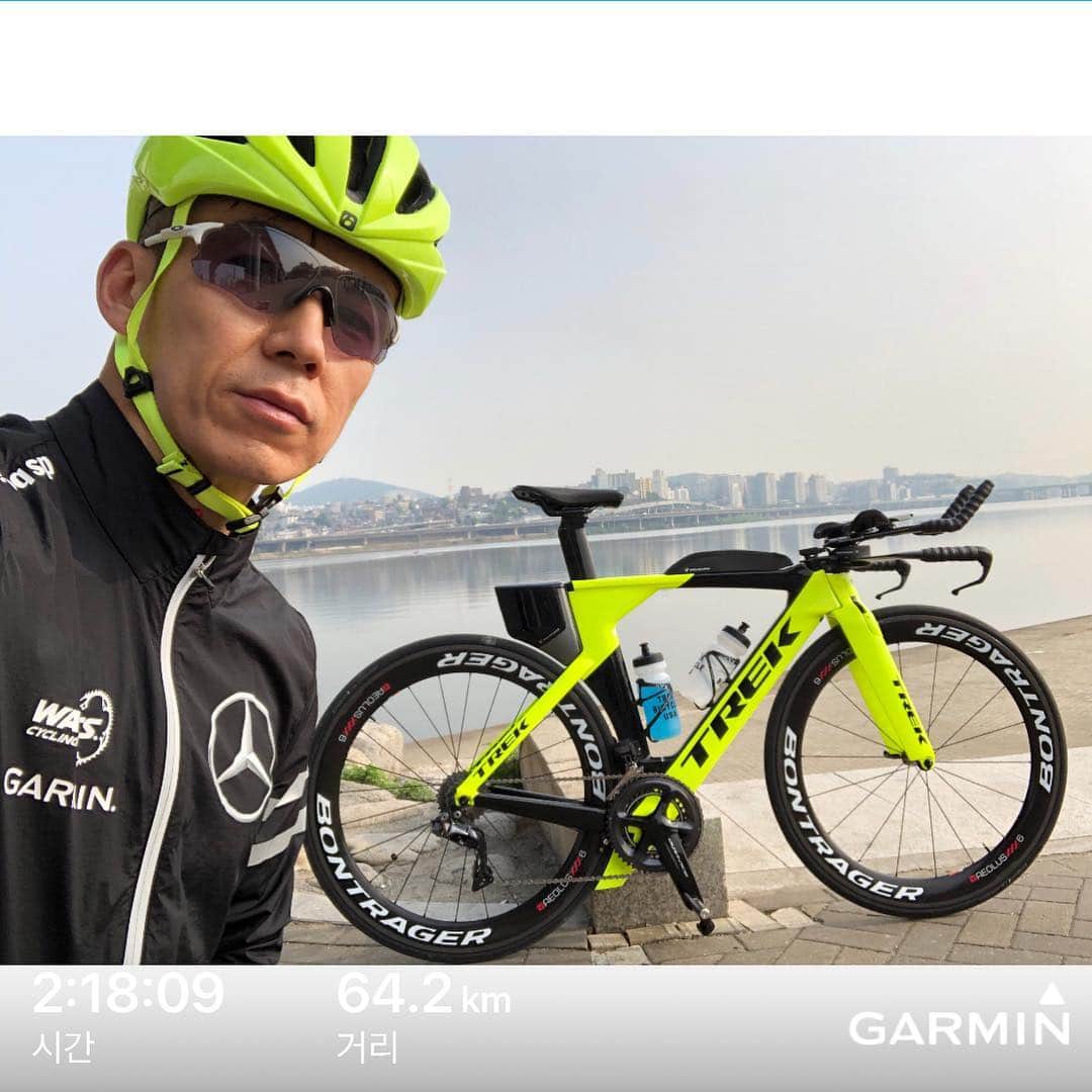 ジヌションさんのインスタグラム写真 - (ジヌションInstagram)「🚴‍♂️ 아침 라이딩 64km #고성아이언맨70_3 #TREK #garmin」5月1日 8時48分 - jinusean3000