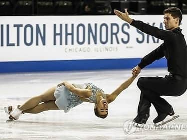 ヴァネッサ・グレニエさんのインスタグラム写真 - (ヴァネッサ・グレニエInstagram)「And at that moment I realized it’s been 3 years ALREADY .... ⛸⛸ -> #retired #oldmevsyoungme  #throwback」5月1日 9時01分 - vaness_grenier