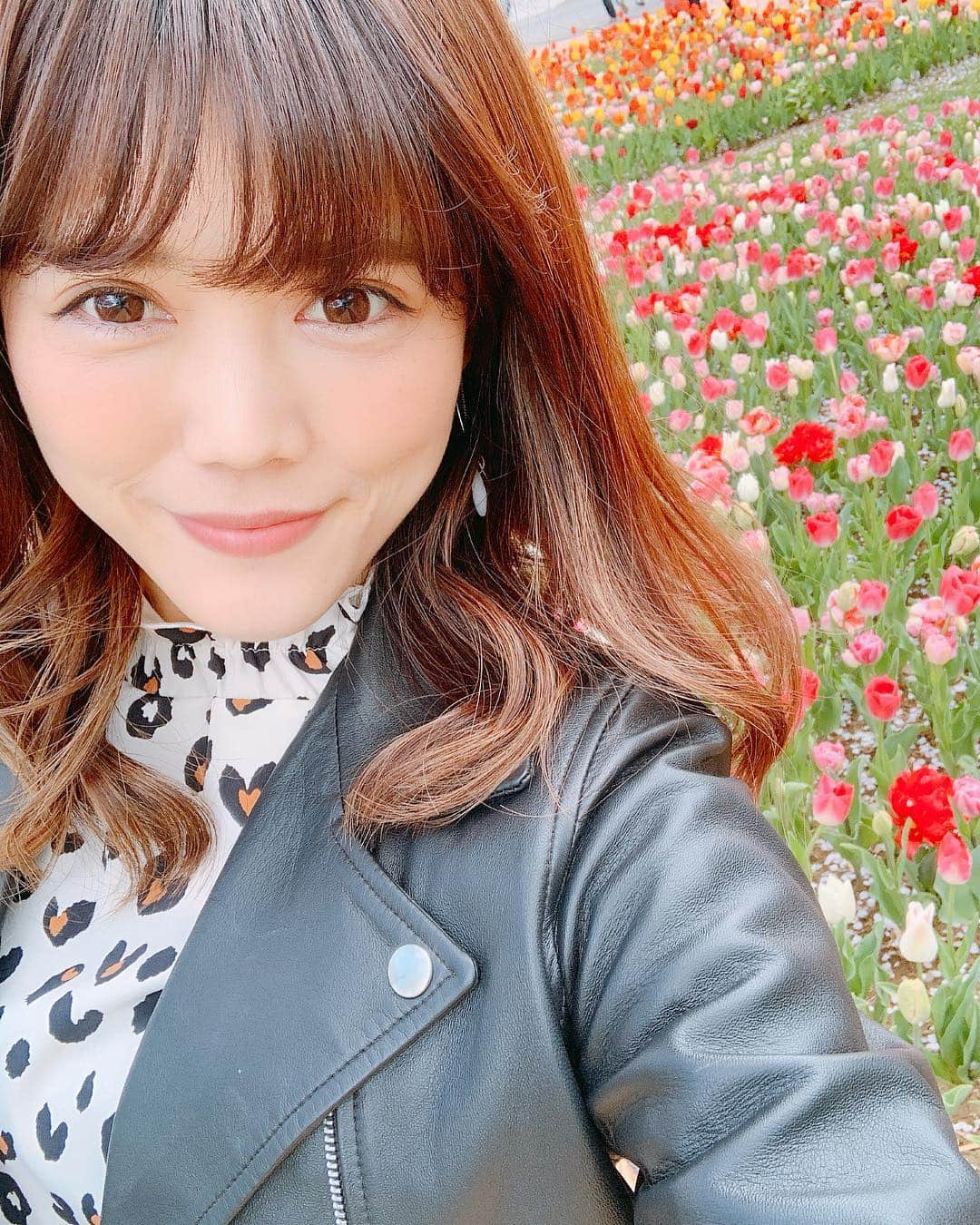 上坂由莉さんのインスタグラム写真 - (上坂由莉Instagram)「. . こんにちは令和🌷 令和はどんな年になるのかなぁ☺️ どんな年にしようかな🌸 でも変わらず自分らしくマイペースに 過ごしていこうと思います😊🌷 . 今日からの日々も心も身体も 平和でありますように🕊⸝⸝⸝⸝ 令和も宜しくお願い致します🙏 . #平成 #令和 #平成最後 #令和元年」5月1日 9時05分 - yuri_yoga.727