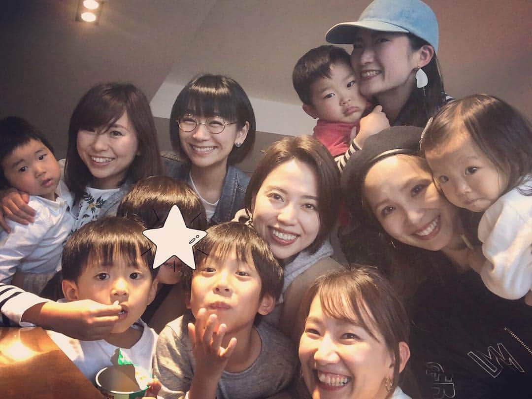 のインスタグラム：「令和スタート☆ ・ 平成を一緒に生きた親友たちと平成最後に集まれて幸せだったー❤️ ・  #時東ぁみ #平成 #平成最後 #平成最後に会いたい人 #令和 #令和スタート #親友 #令和もよろしくお願いします」