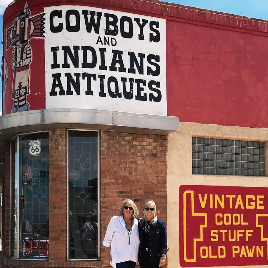 フリークスストアさんのインスタグラム写真 - (フリークスストアInstagram)「ニューメキシコ州アルバカーキ発の本格派インディアンジュエリーショップ 『Cowboys & Indians antiques』のPOP UP SHOPを  @openstudio_gallery にて開催。  Cowboys & Indians antiquesは、オーナーTerry Schurmeierによって1995年に創られ、それ以来、ネイティブアメリカンとウェスタンアートに新しいコンセプトをもたらして来ました。世界各地の有名なディーラーからセレクトしたコレクション達は今もショーケースの中で魅力を放っています。 彼女のギャラリーでは、馴染み深いインディアンジュエリーのアンティークや、ナバホ族、プエブロ族、そしてメキシカンのジュエリー、陶器、テキスタイルからビーズワークまで、そして西部劇映画に登場した品々やカウボーイギア、あらゆる美術館級のアイテムが取り扱われています。 歴史的なRoute 66沿いにあるリノベーションビルに位置するギャラリーはコレクター、学生、そして芸術家達が、西部やアメリカ先住民のテーマに関する新刊書と絶版書の両方を集めたライブラリを鑑賞、購入、参考にする為に訪れるさいに絶好のロケーションにあります。 Cowboys & Indians antiquesはウェスタンやインディアン、そしてヒスパニックのアートに常に興味を持ち続けています。  今回は、日本では初のお披露目となる新しいジュエリーブランド「C&I 2」の発売や、エッセンシャルなウェスタンアートの展示など、日本ではなかなか味わえない彼女たちの魅力を是非感じに来てください。  LAUNCH PARTY：5月10日（金）18:00〜20:00  今回は彼女たちの来日を記念して、ささやかながらローンチパーティーを開催致します（FREE BEER／どなたでも参加可能です）。 POP UP SHOP開催期間：5月10日（金）〜5月12日（日）  #cowboysandindiansantiques #indianjewelry #newmexico #albuquerque #freaksstore #openstudio_gallery #popupshop #gallery」5月1日 10時27分 - freaksstore_official