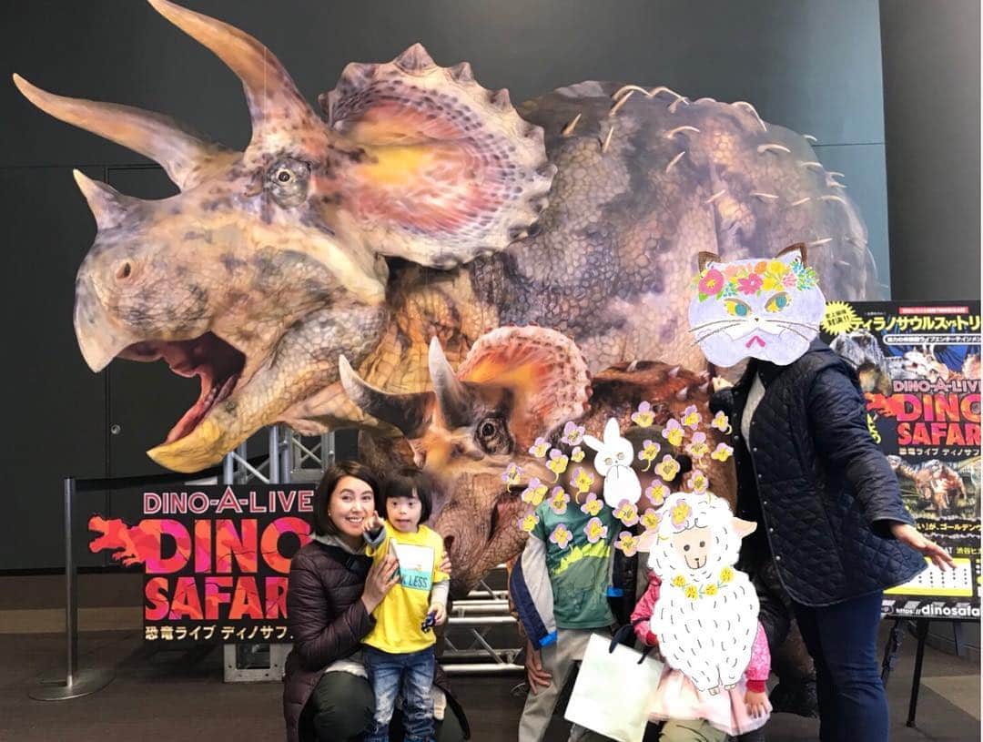 龍円愛梨さんのインスタグラム写真 - (龍円愛梨Instagram)「恐竜好きな甥っ子たちとDINO SAFARI へ行ってきました！リアルだし動きに迫力があり、大人も子どもも楽しめましたよー。  #dinosafari #恐竜好き #渋谷 #ヒカリエ」5月1日 11時01分 - airi_ryuen