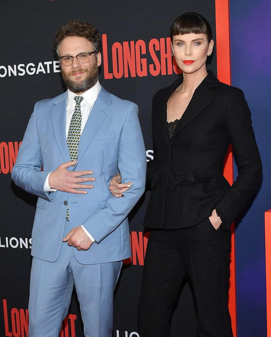 Just Jaredさんのインスタグラム写真 - (Just JaredInstagram)「Charlize Theron (@charlizeafrica) debuted new bangs while attending the premiere of “Long Shot” with co-star @sethrogen. She is wearing @dior. #CharlizeTheron #SethRogen #Dior Photos: Getty」5月1日 11時30分 - justjared
