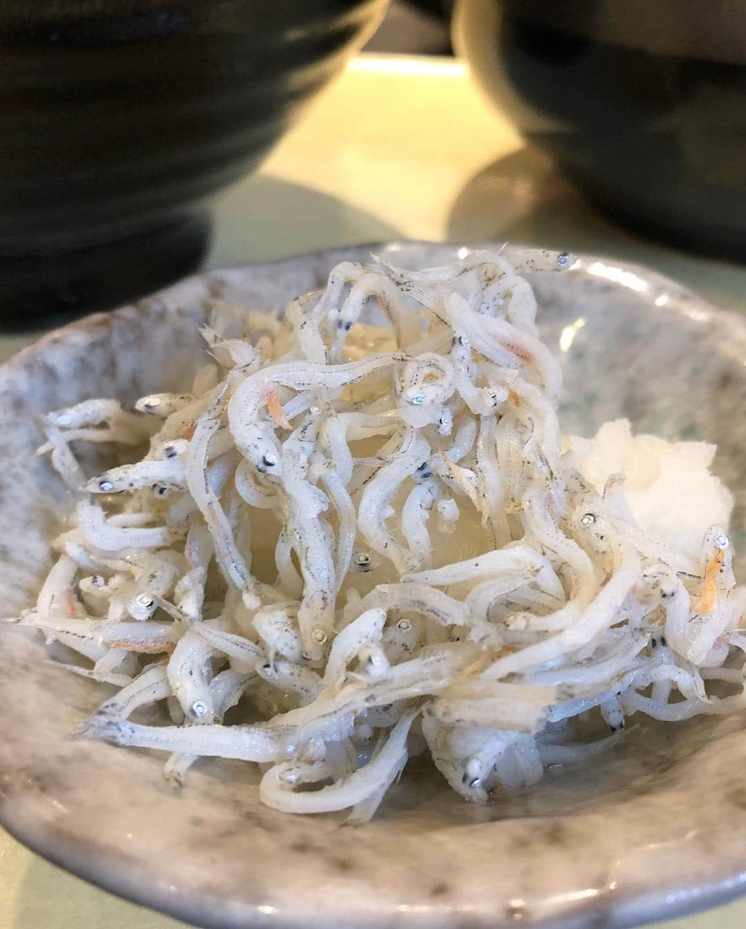 しなしさとこさんのインスタグラム写真 - (しなしさとこInstagram)「. . 2019GWしなし家旅行① ウニいくら丼、好きです😋 清美ちゃんの驚き天丼デカっ笑 初めての小田原早川漁港満喫中。 . . #しなしさとこ #女子格闘技 #格闘技女子 #mma #ジョシカク #女子アスリート#腹筋女子 #練習 #42歳 #satokoshinashi #格闘技 #40代 #アラフォー #箱根 #小田原 #小田原早川漁村 #わらべ菜魚洞 #ウニイクラ丼 #大好物 #驚き天丼#天丼 #漁港#海鮮丼#しなし家」5月1日 20時59分 - shinashisatoko