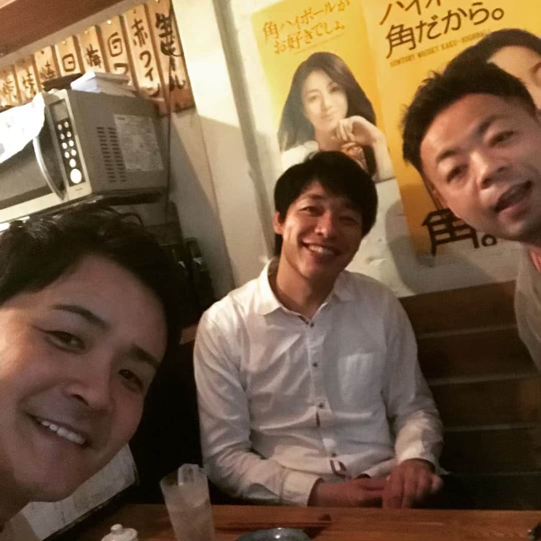 ノブ さんのインスタグラム写真 - (ノブ Instagram)「令和も笑てや。 #ダサい」5月1日 21時09分 - noboomanzaishi