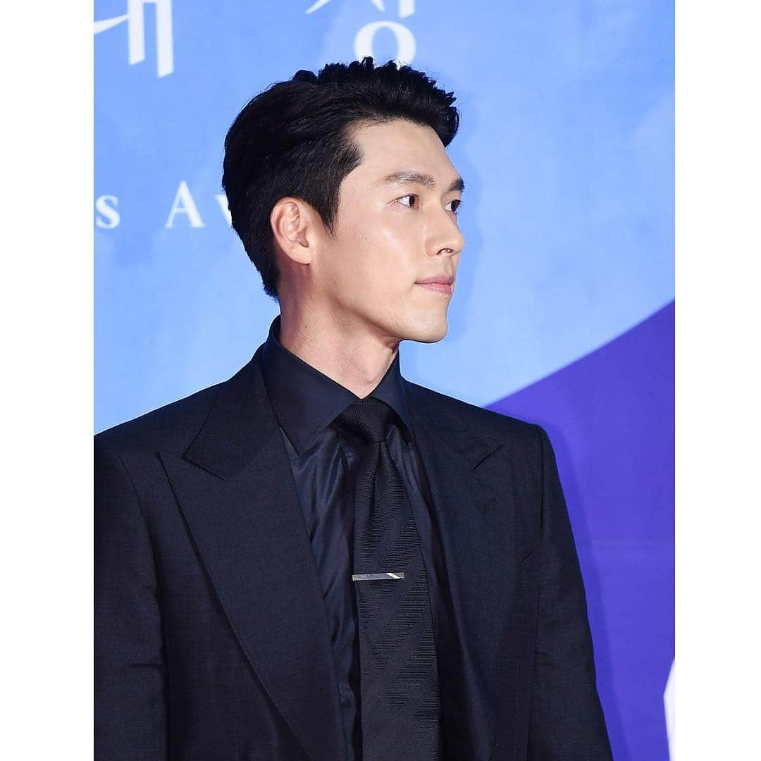 ヒョンビンさんのインスタグラム写真 - (ヒョンビンInstagram)「55th Baeksang Art Awards —— #hyunbin #현빈 #ヒョンビン #玄彬」5月1日 21時07分 - withhyunbin