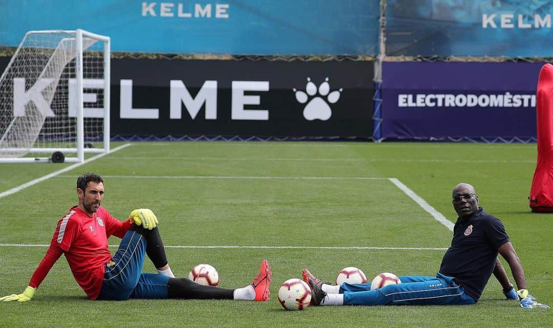 RCDエスパニョールさんのインスタグラム写真 - (RCDエスパニョールInstagram)「💪💪⚽️⚪️🔵 - #RCDE | #Volem | #EspanyoldeBarcelona」5月1日 21時07分 - rcdespanyol