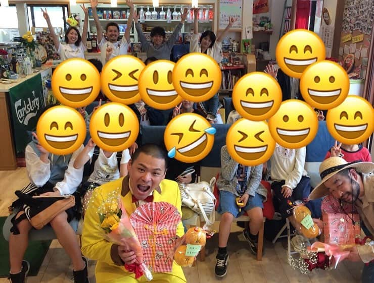 長崎亭キヨちゃんぽんさんのインスタグラム写真 - (長崎亭キヨちゃんぽんInstagram)「長崎亭キヨちゃんぽんデビュー15周年記念！長崎21市町お笑いツアー！in佐々町  無事に終わりました！ 子供達がもう元気元気！✌️ 令和初日にバリサイコーなライブできました！  協力してくれたPizzeria Shin'5の皆さま、ひのひかり智さん、そしてご来場のお客様！  本当に本当にありがとうございました！  #長崎県 #佐々町 #お笑いライブ #5月1日 #水曜日 #令和初日 #ひのひかり智 #長崎亭キヨちゃんぽん #よしもと芸人 #芸人 #長崎亭キヨちゃんぽんデビュー15周年長崎21市町お笑いツアー #感謝 #ありがとうございました」5月1日 21時18分 - kiyo_chanpon