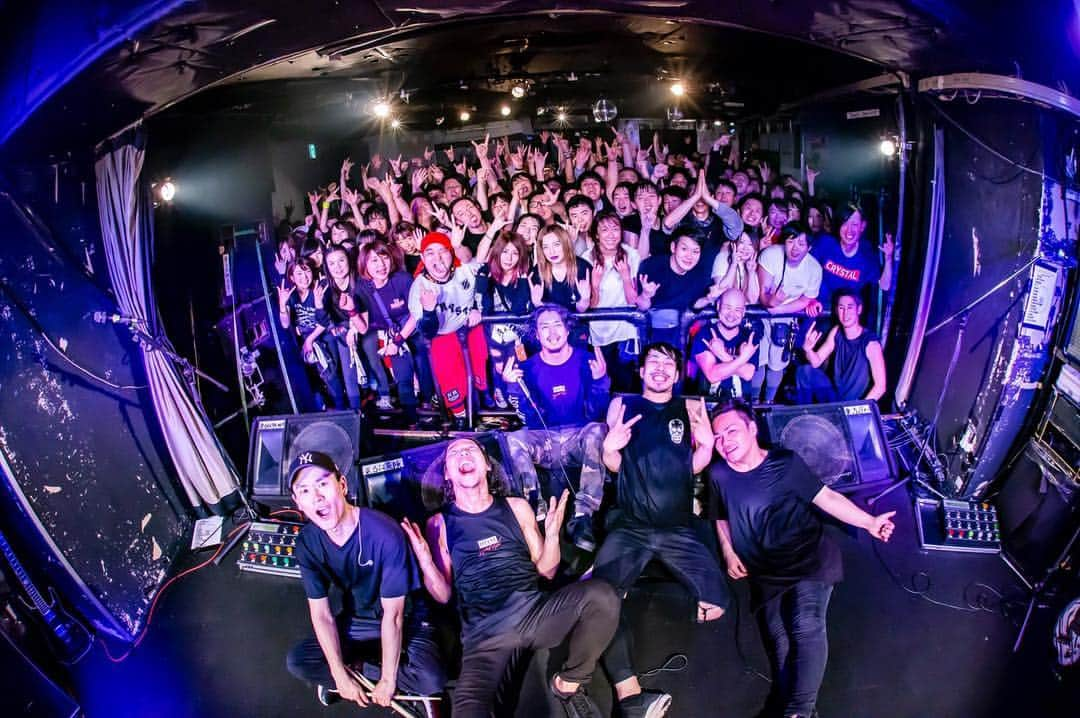 Crystal Lakeさんのインスタグラム写真 - (Crystal LakeInstagram)「THANK YOU NIIGATA!! SOLD OUT SHOW. HELIX ONEMAN JAPAN TOUR 2019 SEASON 2.  Photo: @taka_tallman  #CrystalLake #HELIX」5月1日 21時22分 - crystallake777