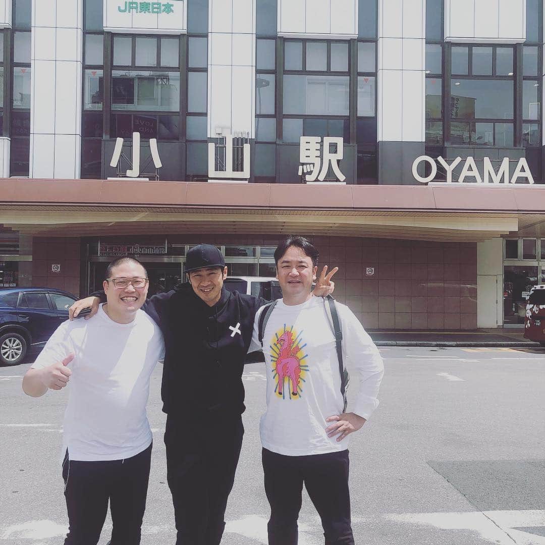 西岡剛のインスタグラム：「平成から令和にかけてたむけんさんと迎えるとは思ってもいませんでした😆 会いに来てくれてありがとうございました‼️ #たむらけんじ #たむけん #めちゃ #栃木ゴールデンブレーブス  #西岡剛」