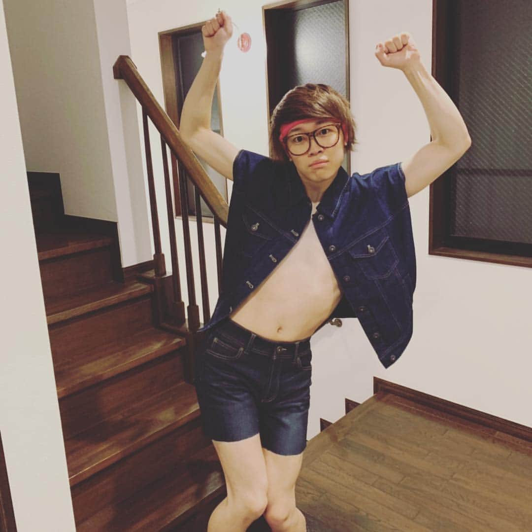 イニ（じん）さんのインスタグラム写真 - (イニ（じん）Instagram)「タイトル「俺も着てみたかったんだ。」」5月1日 21時38分 - jinjin10272