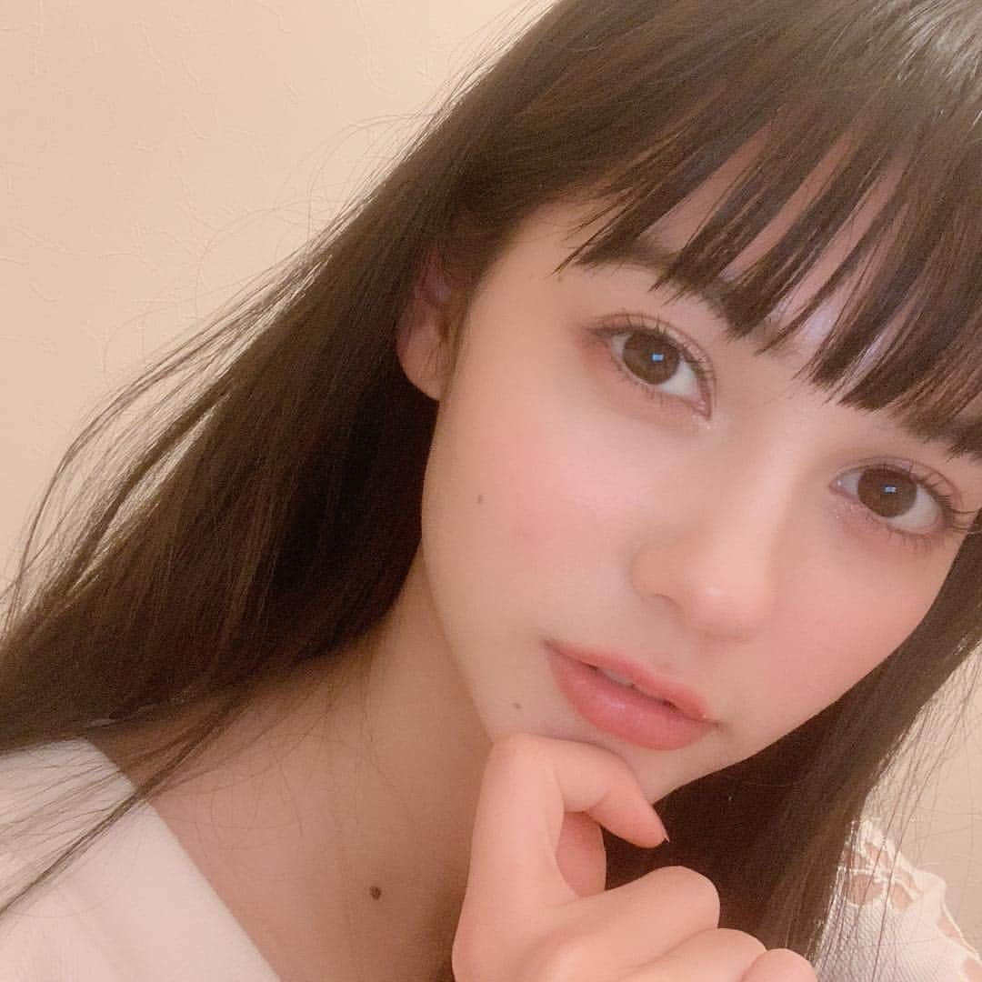 愛花さんのインスタグラム写真 - (愛花Instagram)「みなさんどうも、えりーぬです☺️ みんなストーリーでのニックネームの投票ありがとうっ！ #令和 #新元号 #えりーぬだよ」5月1日 22時03分 - hi_erica_official