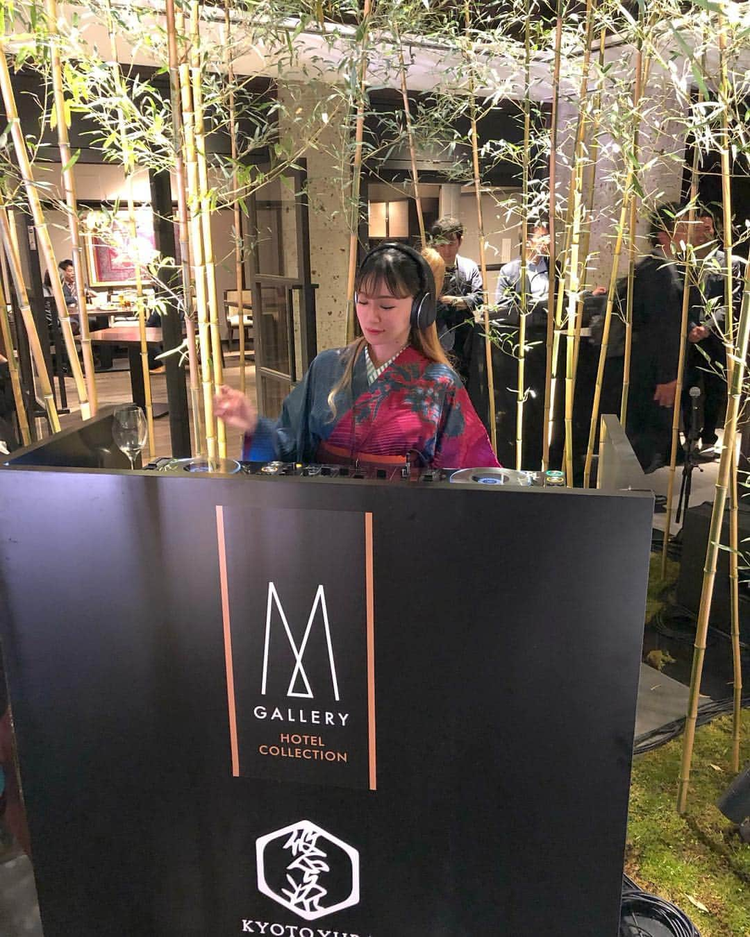 DJ mariennuさんのインスタグラム写真 - (DJ mariennuInstagram)「ありがとう平成さん。 宜しくね令和さん。 先日の @kyoto_yura_mgallery reception party🎉DJさせていただきました。 ・ ・ ・ #dj #令和」5月1日 22時04分 - mariennu1202