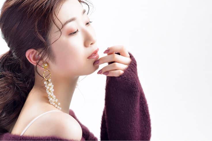 のインスタグラム：「. . #shootingdata 📸 . #撮影データ#横顔#fashion#hairmake . . p / @foophoto  hm / @shiho_hairmake . #model#モデル#和装モデル#webモデル#関西モデル#手タレ#パーツモデル#作品撮り#フリーランス#福井千佳#chika_fukui#インフルエンサー#美容#followme#style#おしゃれさんと繋がりたい#selfie#ヘアカラー#picoftheday#japan#サロモ#handmadeaccessory#ハンドメイドアクセサリー#写真好きな人と繋がりたい#いいね返し」