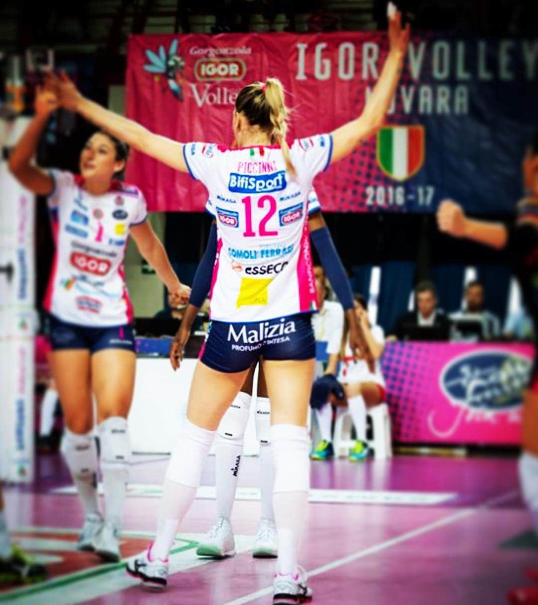 フランチェスカ・ピッチニーニさんのインスタグラム写真 - (フランチェスカ・ピッチニーニInstagram)「• GAME DAY • #start #finale #scudetto #volleyball #passion #smile #happy #goodvibes #passion #gogirls #solocosebelle #alwayssmile #me #12 #picoftheday 💪🏻👱🏻‍♀️🏐」5月1日 22時17分 - francescapiccinini12