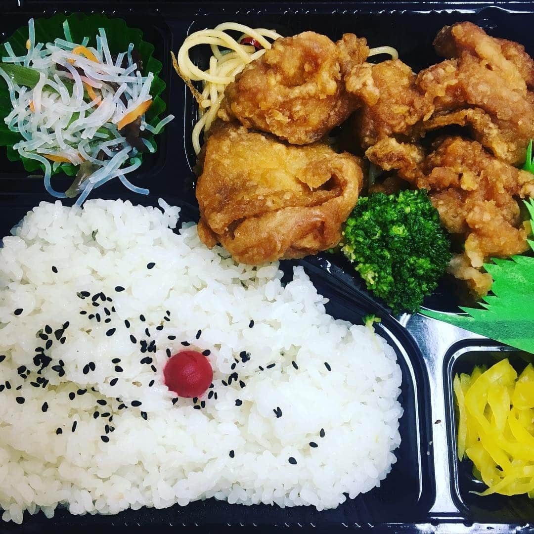 塚田詩織のインスタグラム：「#現場ごはん」