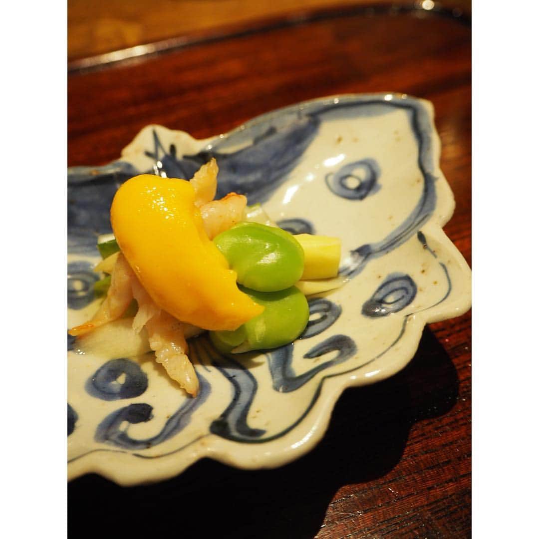 根岸由香里さんのインスタグラム写真 - (根岸由香里Instagram)「. 法子さん @wa_lance.noriko にご招待頂き、 京都 ごだん宮ざわさんへ。 素晴らしいお料理と器たち。 ここ数年の中で1番。 心と身体が、美味しい！幸せ！と感じるお料理。 ご主人の宮澤さんのお人柄も素晴らしく、リラックスして楽しませて頂きました。  お料理は味やその見た目だけでなく、誰とどんな空間でどの様な雰囲気の中で頂くかで美味しさが全然変わります。私にとっては全てがとても最高でした！ 次は夏のお料理を頂きに伺いたいです！ #ごだん宮ざわ」5月1日 13時41分 - yukarinegishi