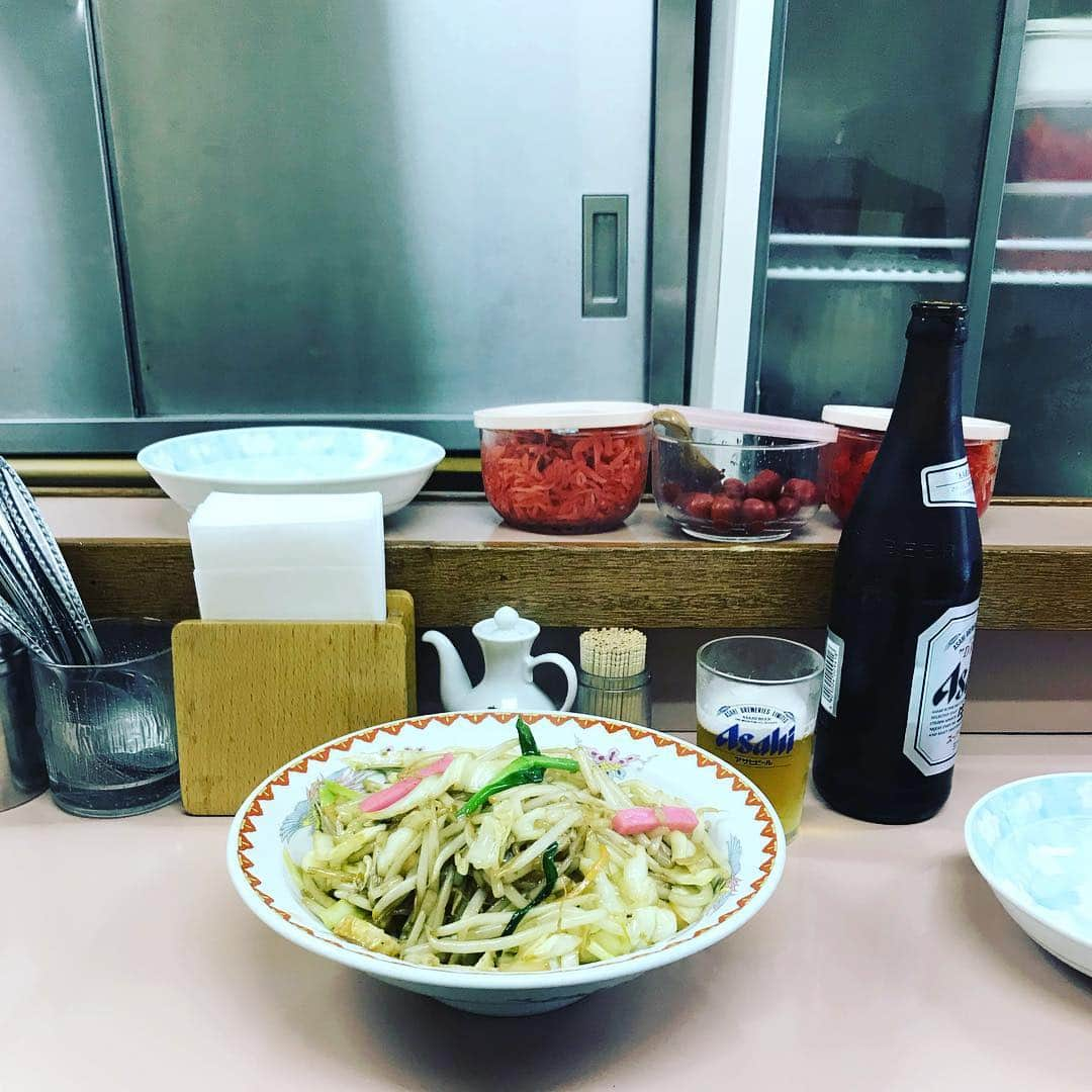 伊藤まさこさんのインスタグラム写真 - (伊藤まさこInstagram)「ゴールデンウィーク前半戦は九州へ。皿の上の美しい風景をたっぷり見ましたが 案外 思い出に残るのは こんななんの変哲もなさそうな(でもしみじみおいしい)野菜炒めだったのでした。」5月1日 14時35分 - masakoito29